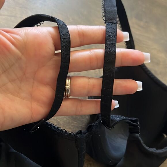 Victorias Secret Body by Victoria lined demi double signature straps  Sz-34B - Picture 10 of 10